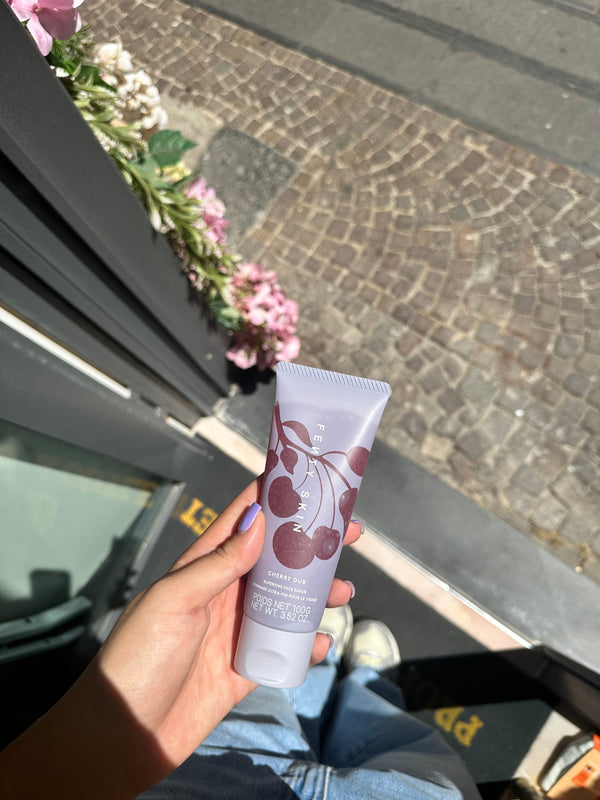 Scrub viso fenty cherry sub
