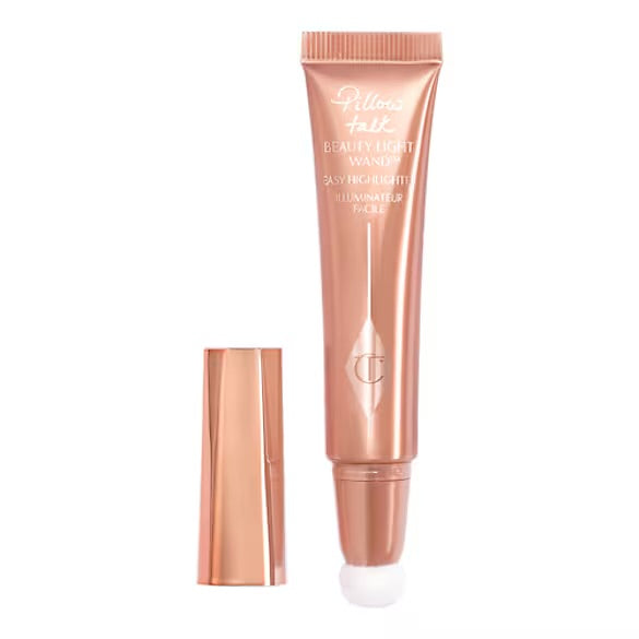 CHARLOTTE TILBURY
Beauty Light Wand - Illuminante Liquido Pillow Talk ( stampa non centrata )