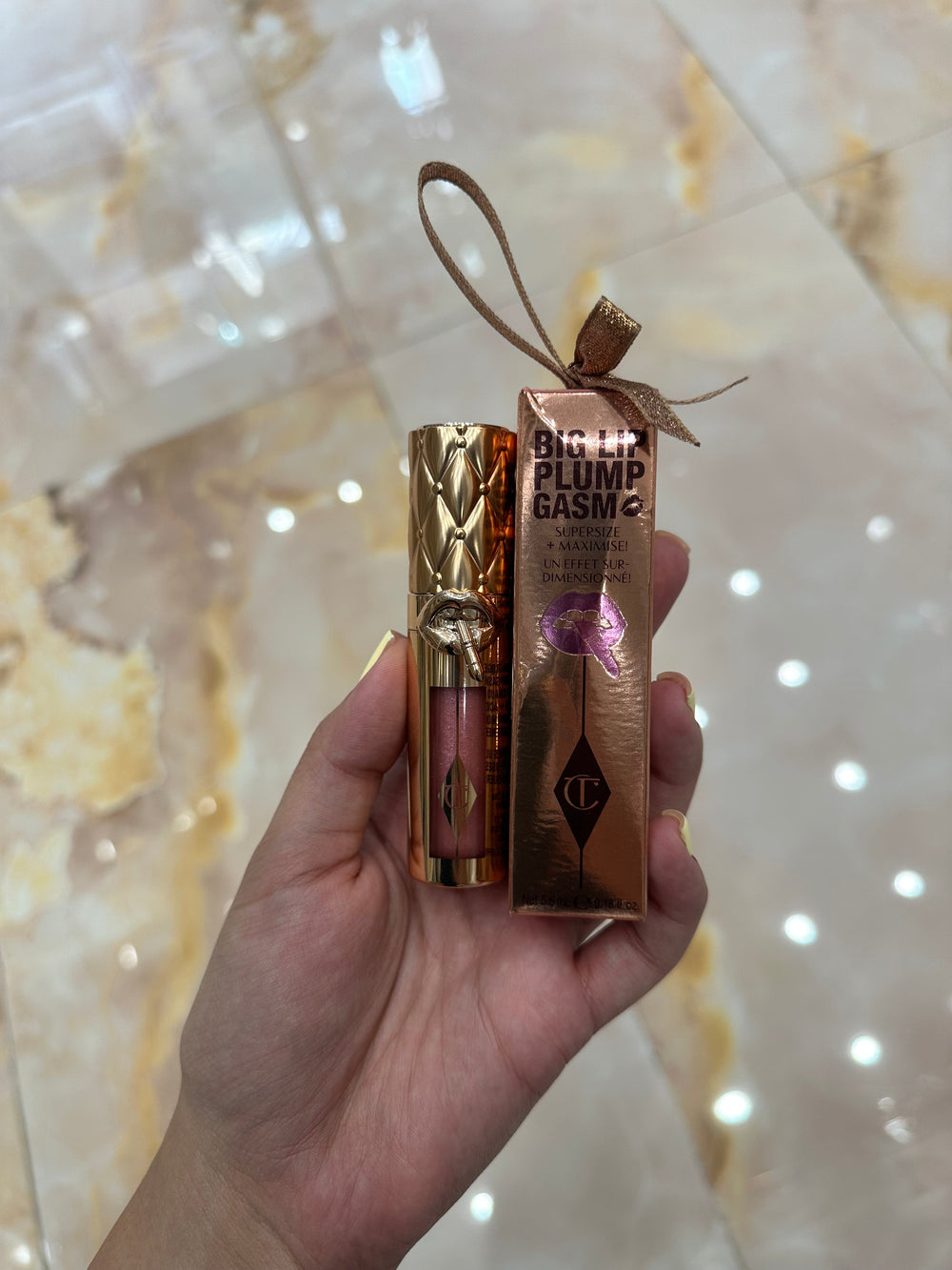 Big lip plump Gasm strawberry chocolate