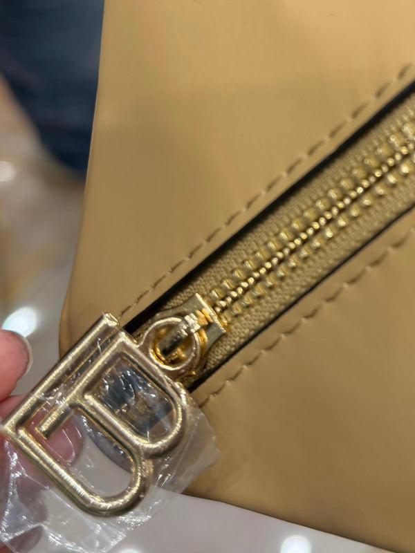 Pochette+profumo Laura Biagiotti