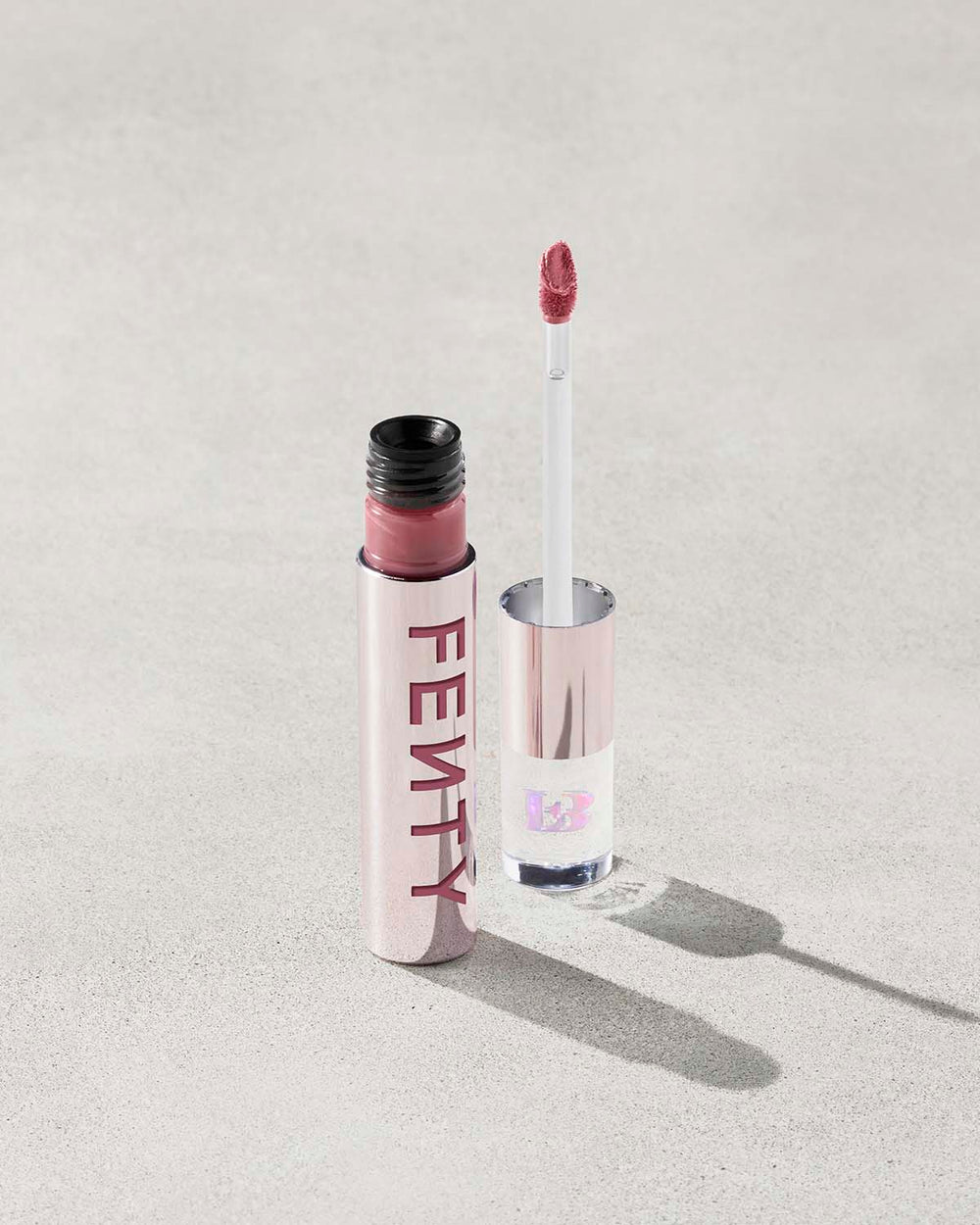 FENTY ICON VELVET ROSSETTO LIQUIDO COLORE RIRI 04