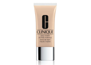 Clinique fondotinta stay matte oil free