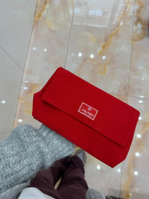 Pochette shiseido con 2 size di creme viso  giorno 15ml + notte 15ml