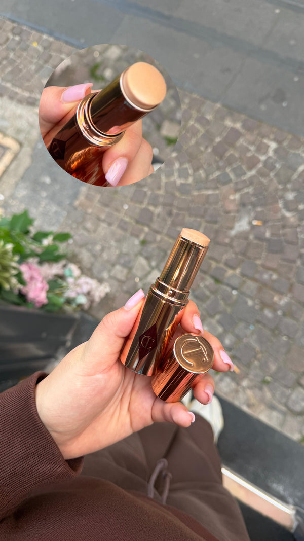 Charlotte tilbury stick illuminante gold