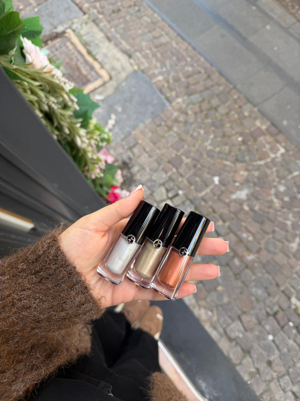 Armani liquid metallic eye color